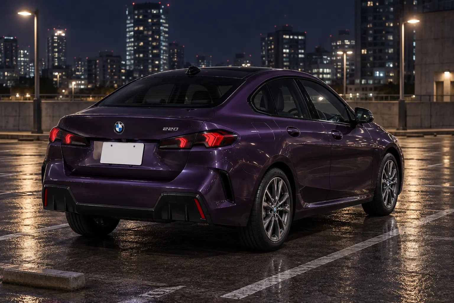 BMW 2シリーズ グラン クーペ(F74型)を斜め後ろから見た実車イラスト。サンダーナイトのボディ、独立したトランク・リッド、横長のLEDテールランプ、低く流れる屋根。夜の街の駐車場