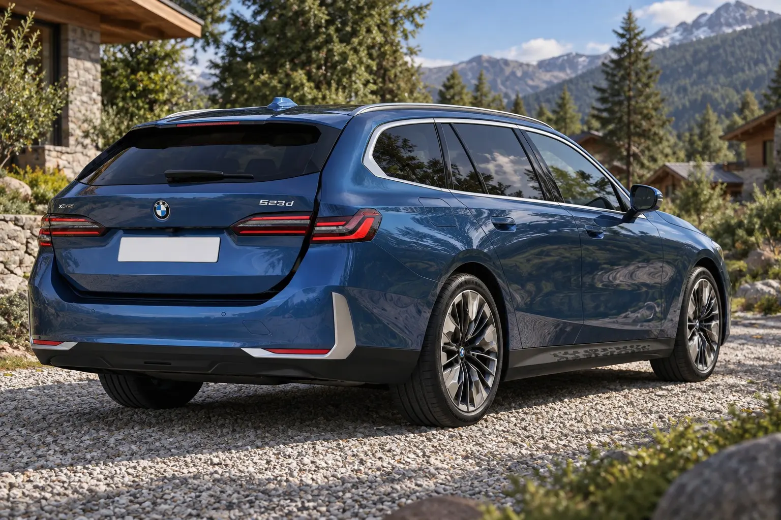 BMW 5シリーズ ツーリング（G61型）523d xDriveを斜め後ろから見た実車イラスト。ファイトニック・ブルーのボディ、長いルーフ・ライン、横長のLEDテールランプ。高原の別荘地の砂利道