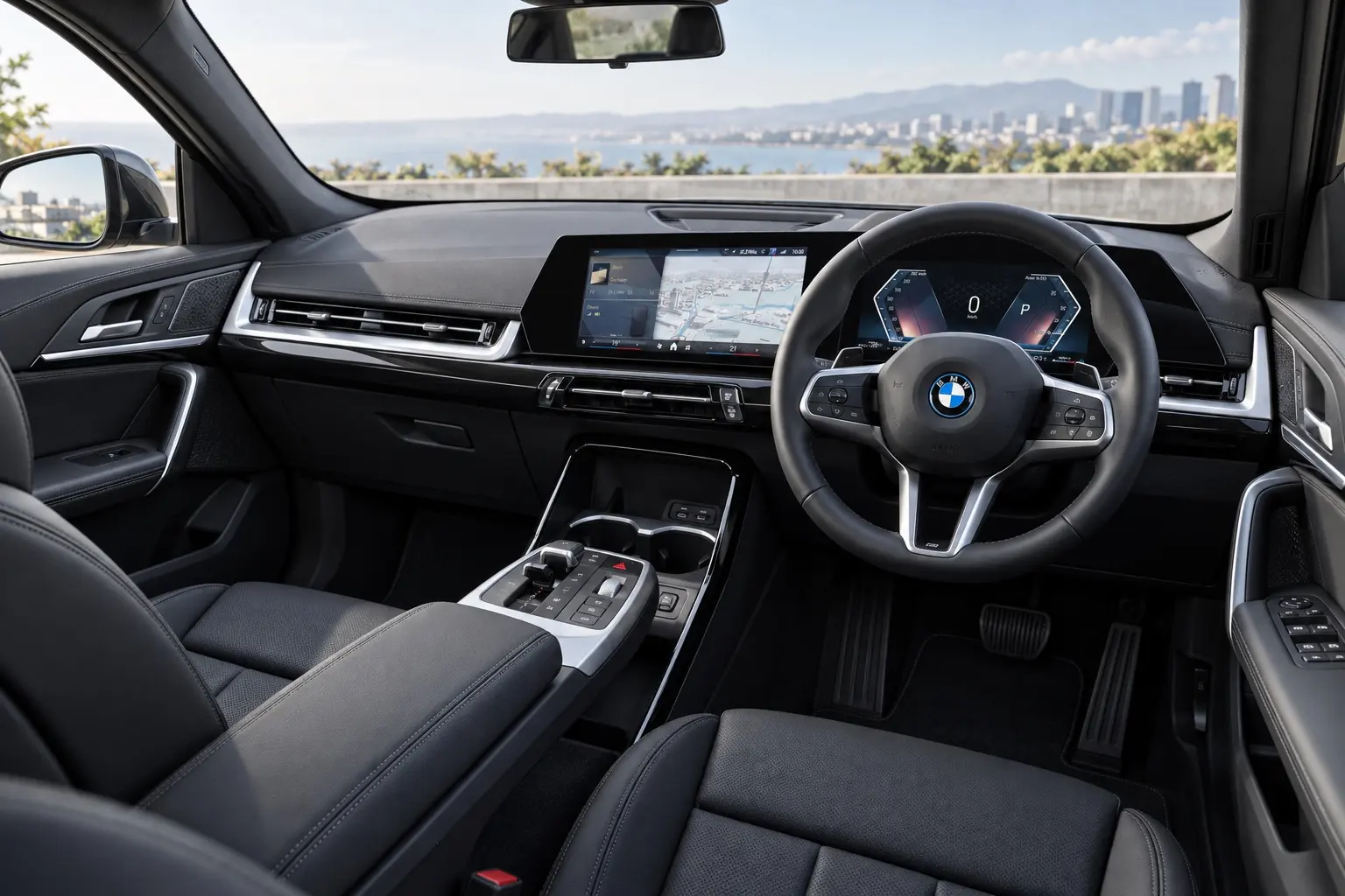 BMW X1（U11型）のコックピットの実車イラスト。横に長くつながった曲面ディスプレイ、浮いたようなセンターコンソール、小さなシフトスイッチ、黒い内装。日本仕様の右ハンドル