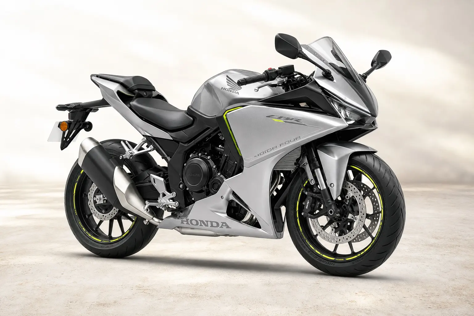 ホンダ CBR400Rの実車。フルカウルに丸みのあるデュアルヘッドライトを備えたスポーツバイクを斜め前から見たカット